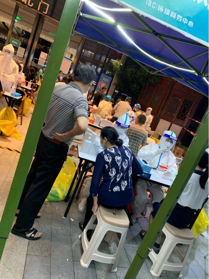 社区盾赛前走向成谜，夏洛特黄蜂篮板制胜，引发热议，医务组通报恢复的简单介绍