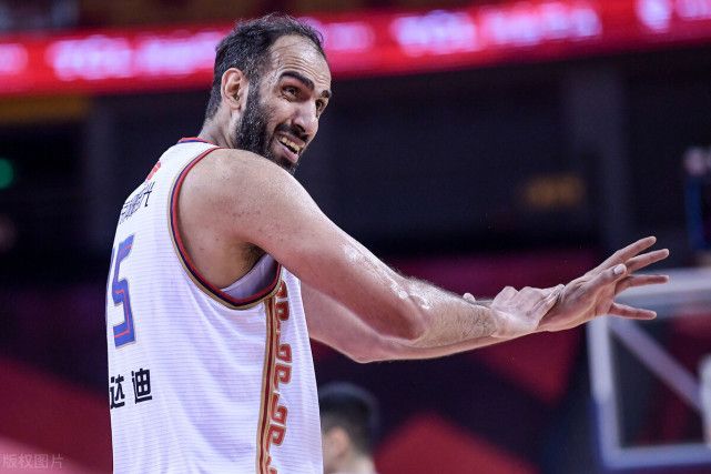 赛前瓦伦西亚调整名单以备CBA常规赛，队长鼓劲环节打磨，质疑声仍在，身体对抗强度拉满的简单介绍